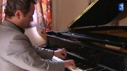 Le pianiste savoyard Pascal Gallet en concert à Chambéry
 (Culturebox)