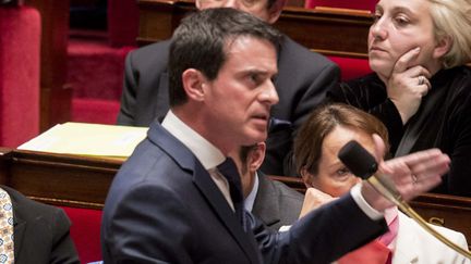 &nbsp; ("Aucune référence" à la binationalité dans la Constitution" annonce Manuel Valls © MaxPPP)