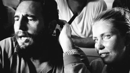  Fidel Castro et Evelyne Pisier
 (Editions Les Escales)