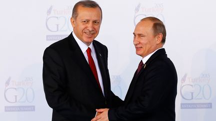 &nbsp; (Recep Tayyip Erdogan et Vladimir Poutine le 15 novembre 2015 lors du sommet du G20 , quelques jours avant le début d'une grave crise diplomatique entre Moscou et Ankara provoquée par la destruction d'un bombardier russe fin novembre © CEM OKSUZ / AFP)