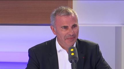 Pierre Pelouzet,&nbsp;médiateur des relations inter-entreprises, auprès du ministre du redressement productif, le 9 avril 2019. (RADIO FRANCE / FRANCEINFO)