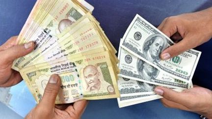 La roupie indienne a perdu 25% de sa valeur face au dollar. (MANJUNATH KIRAN)