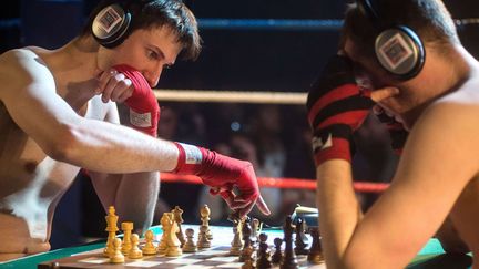 Comp&eacute;tition de chessboxing, une pratique m&eacute;lant boxe et &eacute;chec &agrave; Londres (Royaume-Uni), le 23 mars 2013. (REX / SIPA)