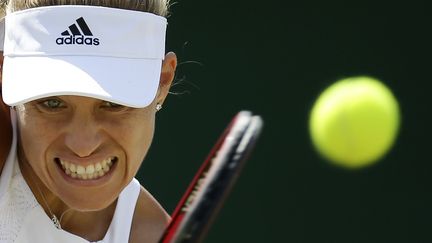 Toute la hargne d'Angelique Kerber (DANIEL LEAL-OLIVAS / AFP)