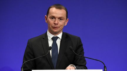 Le&nbsp;ministre des Comptes publics Olivier Dussopt donne une conférence de presse à Paris, le 8 avril 2021. (ERIC PIERMONT / AFP)