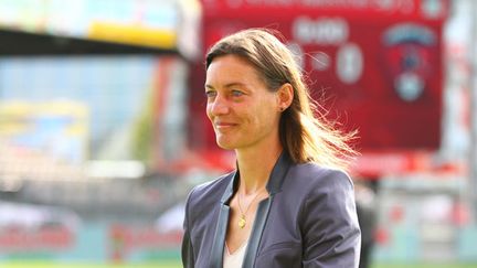  (A la peine au classement, la première femme entraîneur de ligue 2 a imposé son style entre douceur et fermeté © Clermont Foot)