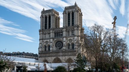 Réouverture de Notre-Dame : l'intégralité de la cérémonie se déroulera finalement à l'intérieur de la cathédrale en raison du mauvais temps