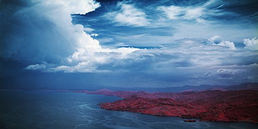 «The Blue Mask», Lac Kivu. (Richard Mosse)