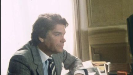 Mort de Bernard Tapie : un homme d’affaires qui a marqué les années 1980 (FRANCEINFO)