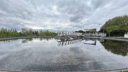 Bergerac première commune de France à utiliser des eaux usées pour le nettoyage de sa voirie. (EMMANUEL CLAVERIE /  RADIO FRANCE)