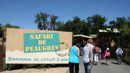 Le Safari de Peaugres, en Ardèche, attire plus de 300 000 visiteurs chaque année. Photo d'illustration. (MOUILLAUD RICHARD / MAXPPP)