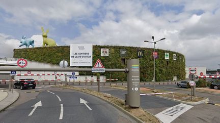 Le centre commercial de Claye-Souilly (Seine-et-Marne), où un homme a été interpellé le 10 juillet 2021 après&nbsp;l'agression de&nbsp;deux employés d'une boutique de téléphonie. (GOOGLE STREET VIEW)