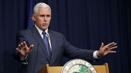 Le gouverneur de l'Etat de l'Indiana, Mike Pence, le 26 mars 2015 &agrave; Indianapolis (Etats-Unis). (MICHAEL CONROY / AP / SIPA)