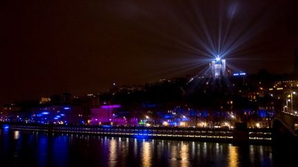 La basilique de Fourvière, à Lyon, illuminée de nuit.
 (CITIZENSIDE/KONRAD KILLIAN / citizenside.com )