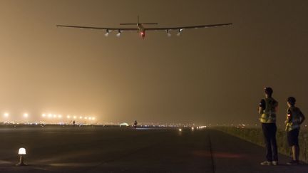 Solar Impulse lors de son d&eacute;part de Nankin (est de la Chine), dimanche 31 mai 2015. (SOLAR IMPULSE / AFP)