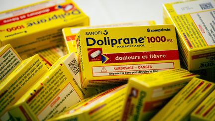 Des boîtes de Doliprane, en France, le 21 avril 2024. (AMAURY CORNU / AFP)