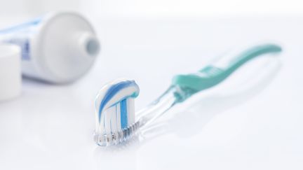 Dentifrice : des substances dangereuses ?