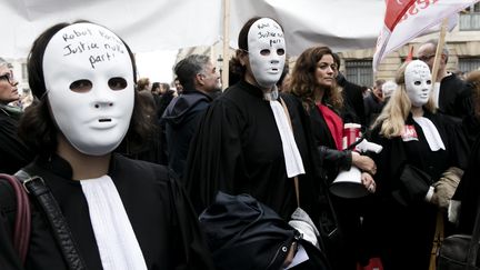 Manifestation d'avocats contre la réforme de la justice devant l'Assemblée nationale le 15 novembre 2018 (VINCENT ISORE / MAXPPP)