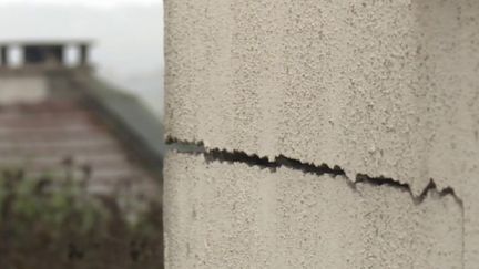 Sécheresse : les fortes chaleurs accentuent les fissures sur les maisons (France 3)