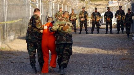 Le centre de détention de haute sécurité de Guantanamo a ouvert ses portes le 11 janvier 2002. Plus de 778 détenus de plusieurs pays y ont été transférés. (Photo AFP/Roberto Schmidt)