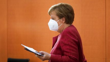 Angela Merkel, la Chancelière allemande, le 27 avril 2021, à Berlin. (MARKUS SCHREIBER / AP POOL)