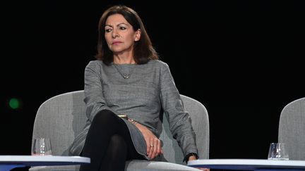 Anna Hidalgo, maire de Paris, au 104e Congrès des maires, à Paris le 24 novembre 2022. (ALAIN JOCARD / AFP)