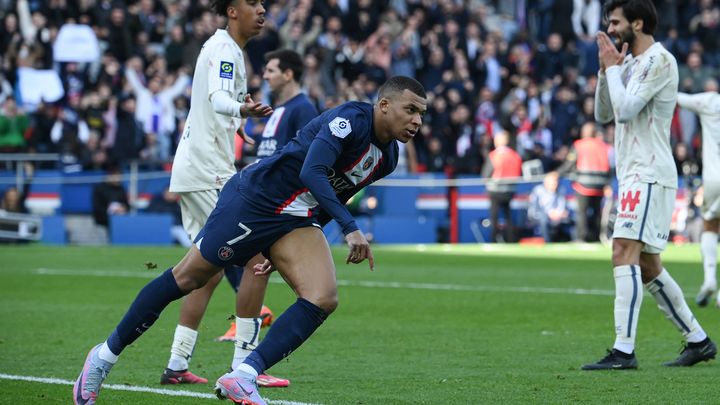 L'attaquant français Kylian Mbappé lors du match PSG-Lille, le 19 février 2023. (FRANCK FIFE / AFP)