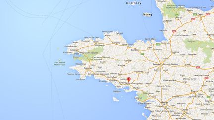 A&nbsp;Saint-Av&eacute; (Morbihan), une habitante doit payer 4 000 euros pour remplacer sa porte, d&eacute;fonc&eacute;e par le GIPN le 31 mars 2015. (GOOGLE MAPS)