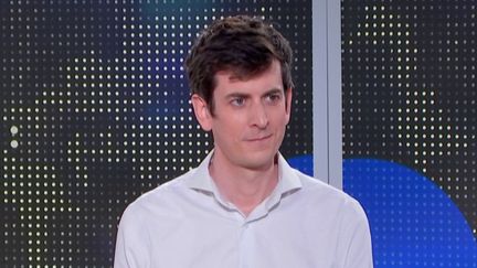 Covid-19 : "Il faut distinguer ce qui relève de la science et de la décision politique", rappelle Raphaël Chevrier (FRANCEINFO)