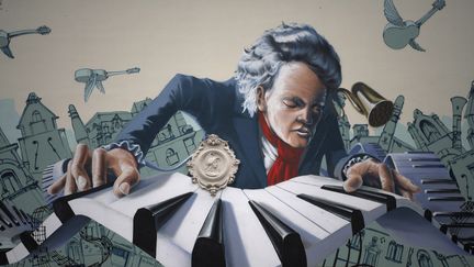 Un graffiti représentant Beethoven sur un mur à Bonn, ville d'origine du compositeur.&nbsp; (INA FASSBENDER / AFP)