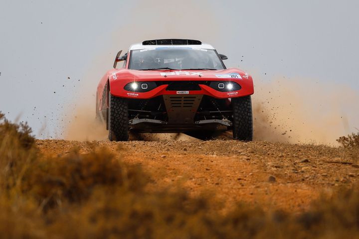 Sébastien Loeb&nbsp;au volant de la Bahrain Raid Xtreme lors du rallye d'Andalousie (DPPI / Julien Delfosse)