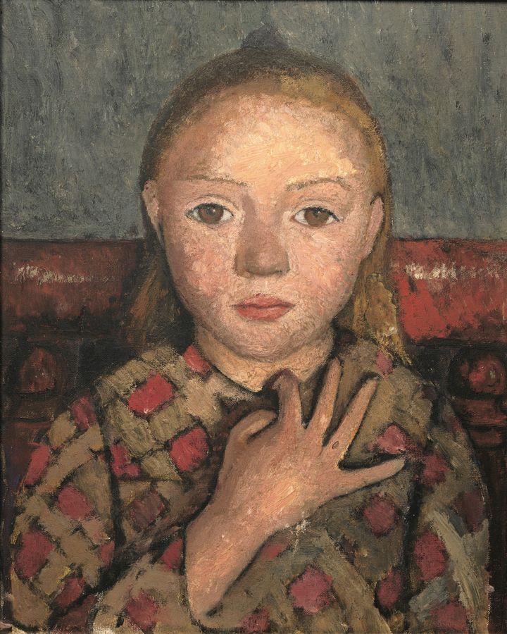 Paula Modersohn-Becker (1876-1907) Portrait de jeune fille, les doigts écartés devant la poitrine Vers 1905, détrempe sur toile, 41 x 33 cm Von der Heydt-Museum, Wuppertal 
 (Paula-Modersohn-Becker-Stiftung, Brême)