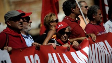 A Rome, les manifestants demandent au gouvernement italien de revoir sa copie sur le plan d'austérité (14/09/2011). (AFP/FILIPPO MONTEFORTE)