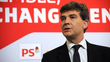 Arnaud Montebourg lors d'un discours au si&egrave;ge du Parti socialiste, &agrave; Paris, le 9 octobre 2011. (JOHANNA LEGUERRE / AFP)