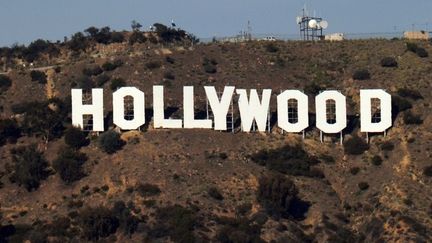 L'enseigne Hollywood est situ&eacute;e sur une colline de Los Angeles, en Californie (Etats-Unis), dans le quartier du m&ecirc;me nom. (FREDERIC J. BROWN / REUTERS)