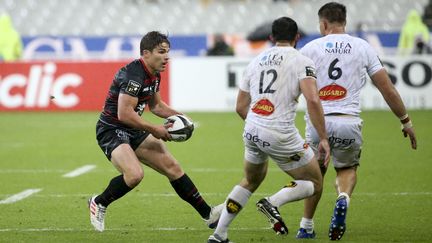 Antoine Dupont lors de la finale du Top 14 face à La Rochelle, le 25 juin dernier. (JEAN CATUFFE / AFP)