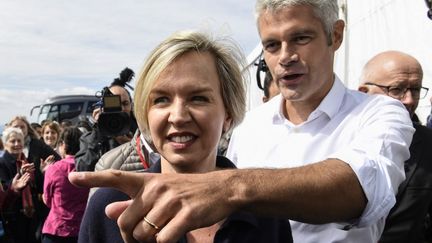 Virginie Calmels et Laurent Wauquiez le 3 septembre 2017 lors de leur ascension du Mont Mezenc. (PHILIPPE DESMAZES / AFP)