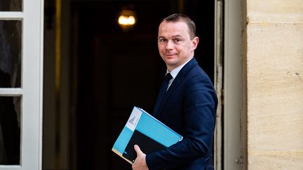 Le ministre du Travail Olivier Dussopt, le 16 mai 2023 à Paris. (XOSE BOUZAS / HANS LUCAS / AFP)