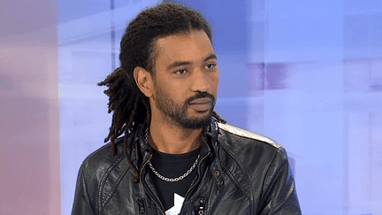 Ahmed Ibrahim, comédien principal du film "Timbuktu", invité sur le plateau de France 3 Grenoble évoque l'état du monde aux mains des barbares
 (France 3 / Culturebox)