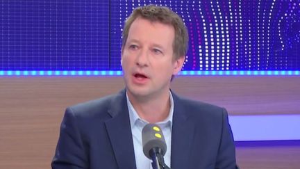 Yannick Jadot, invité de franceinfo le 10 décembre 2016. (FRANCEINFOFran)