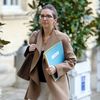 L'ex-ministre en charge de l'Egalité entre les femmes et les hommes, Aurore Bergé, devant Matignon, à Paris, le 27 mars 2024. (THOMAS SAMSON / AFP)