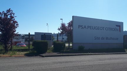 Les syndicalistes sont mitigés à l'usine PSA Mulhouse, après l'annonce de la fusion entre PSA et Fiat-Chrysler, ce jeudi 31 octobre. (PATRICK GENTHON / FRANCE-BLEU ALSACE (+ FB ELSASS))