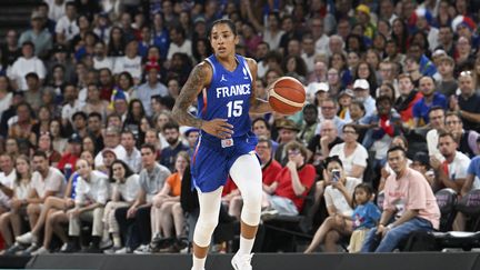 La Française Gabby Williams face à l'Allemagne en quart de finale des JO de Paris, le 7 août 2024. (MICHAEL BAUCHER / PANORAMIC / AFP)