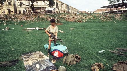 Pendant la guerre civile cambodgienne (1967-1975), les enfants sont enrôlés comme soldats. (Gökşin Sipahioğlu/SIPA)