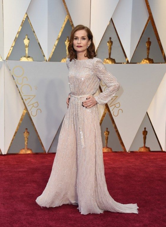 Isabelle Huppert à la 89e cérémonie des Oscars (2017)
 (VALERIE MACON / AFP)