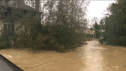 Tempête Kirk : Des pluies diluviennes précèdent son passage en France (Franceinfo)