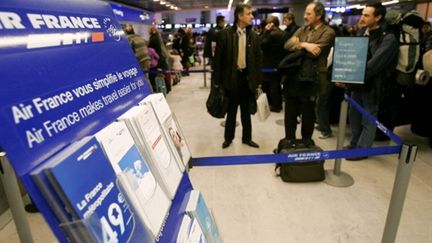 Air France va supprimer près de 4.000 postes  pour faire face aux pertes historiques enregistrées en 2009/2010. (AFP - Eric Estrade ERIC)