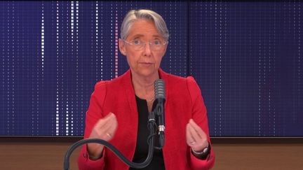 Élisabeth Borne, ministre du Travail, de l'Emploi et de l'Insertion,&nbsp;était l'invitée du "8h30 franceinfo", mardi 27 octobre 2020. (FRANCEINFO / RADIOFRANCE)