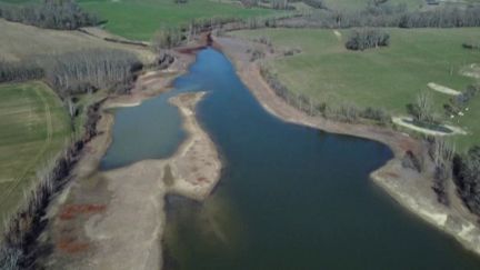 Dans le Lot-et-Garonne, les agriculteurs n'avaient encore jamais connu un tel manque de précipitations pour un mois de février. (FRANCEINFO)