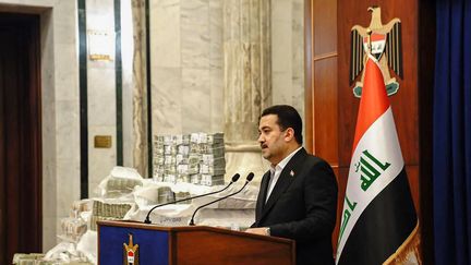 Le Premier ministre irakien, Mohamed Chia Al Soudani, lors d'une allocution à la télévision depuis Bagdad (Irak), le 27 novembre 2022. (AFP)